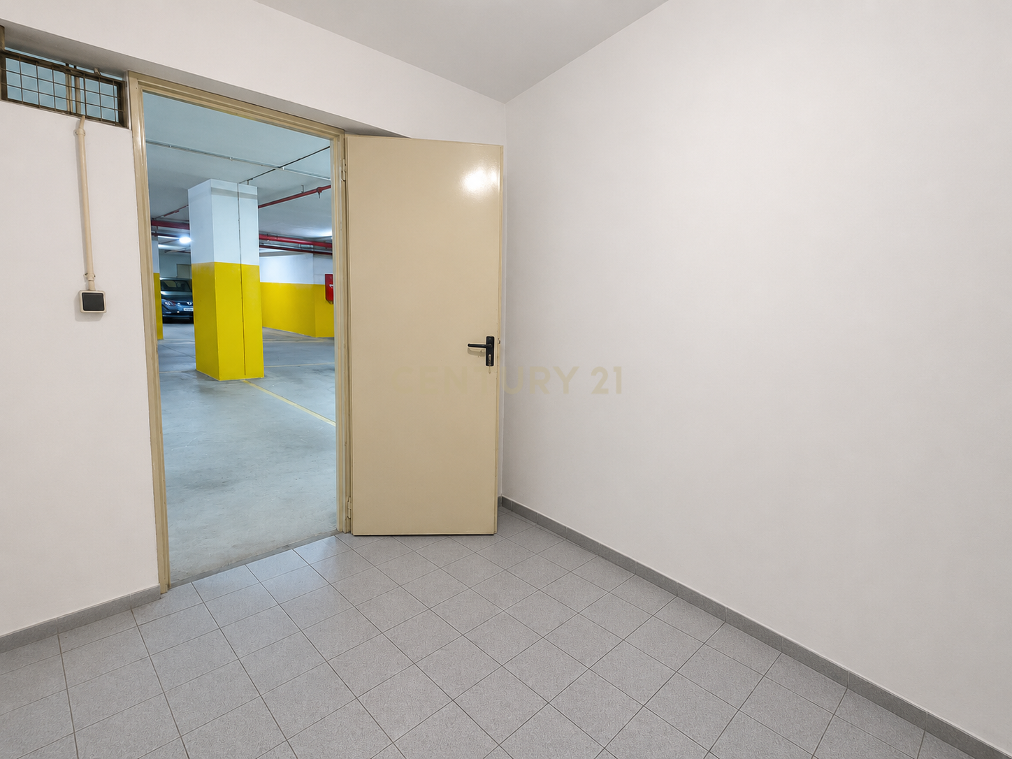 Fotografia 6 de 7 LUGARES DE GARAGEM | 7 ARRUMOS | 135,9 M² | BESSA | PORTO