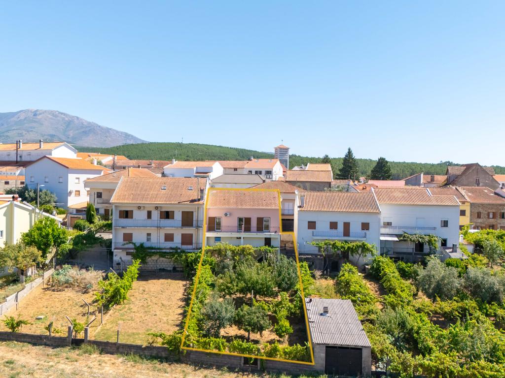 Moradia T3 Erada , Covilhã - Image 1