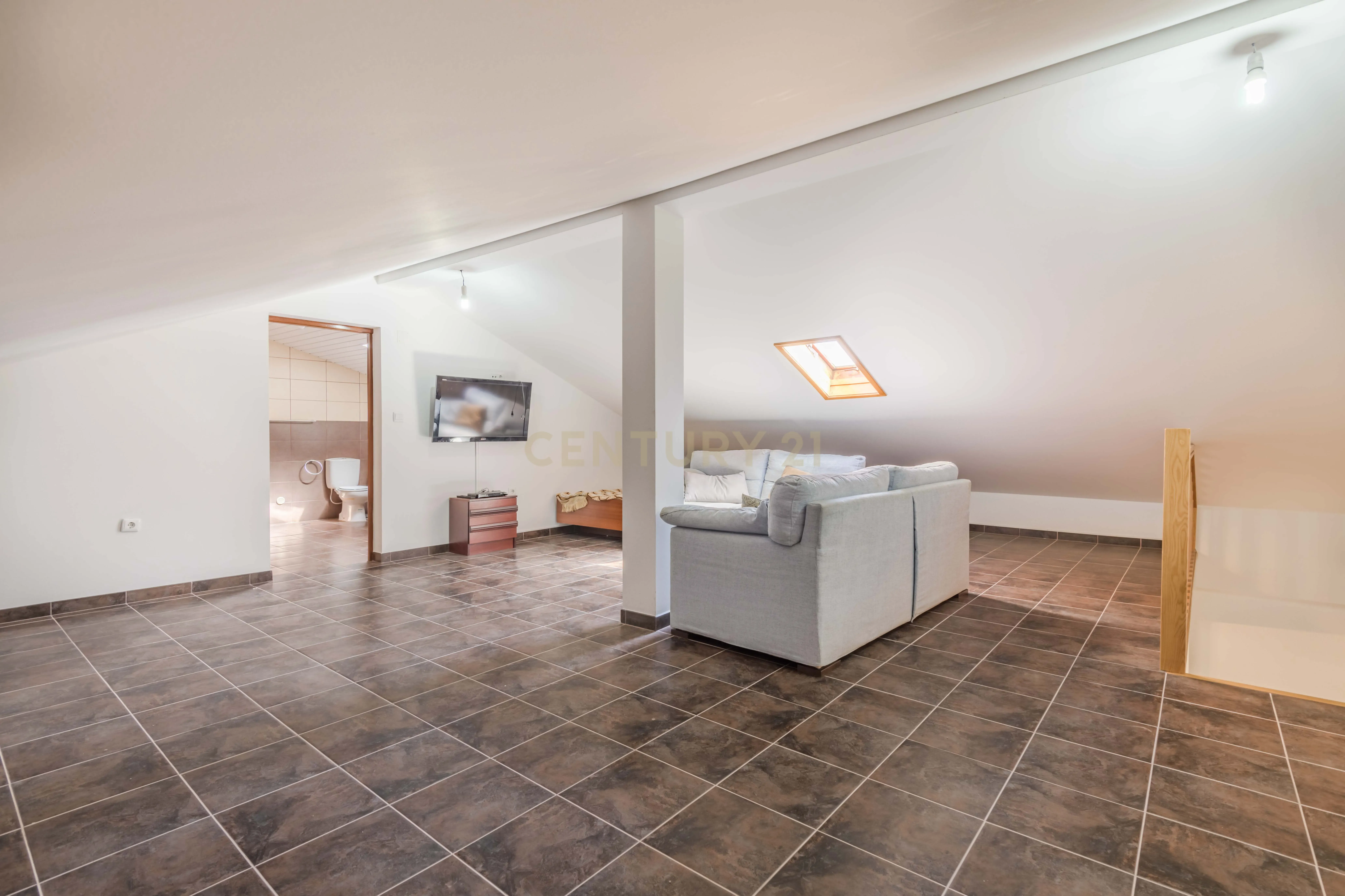 Moradia T3 Erada , Covilhã - Image 15
