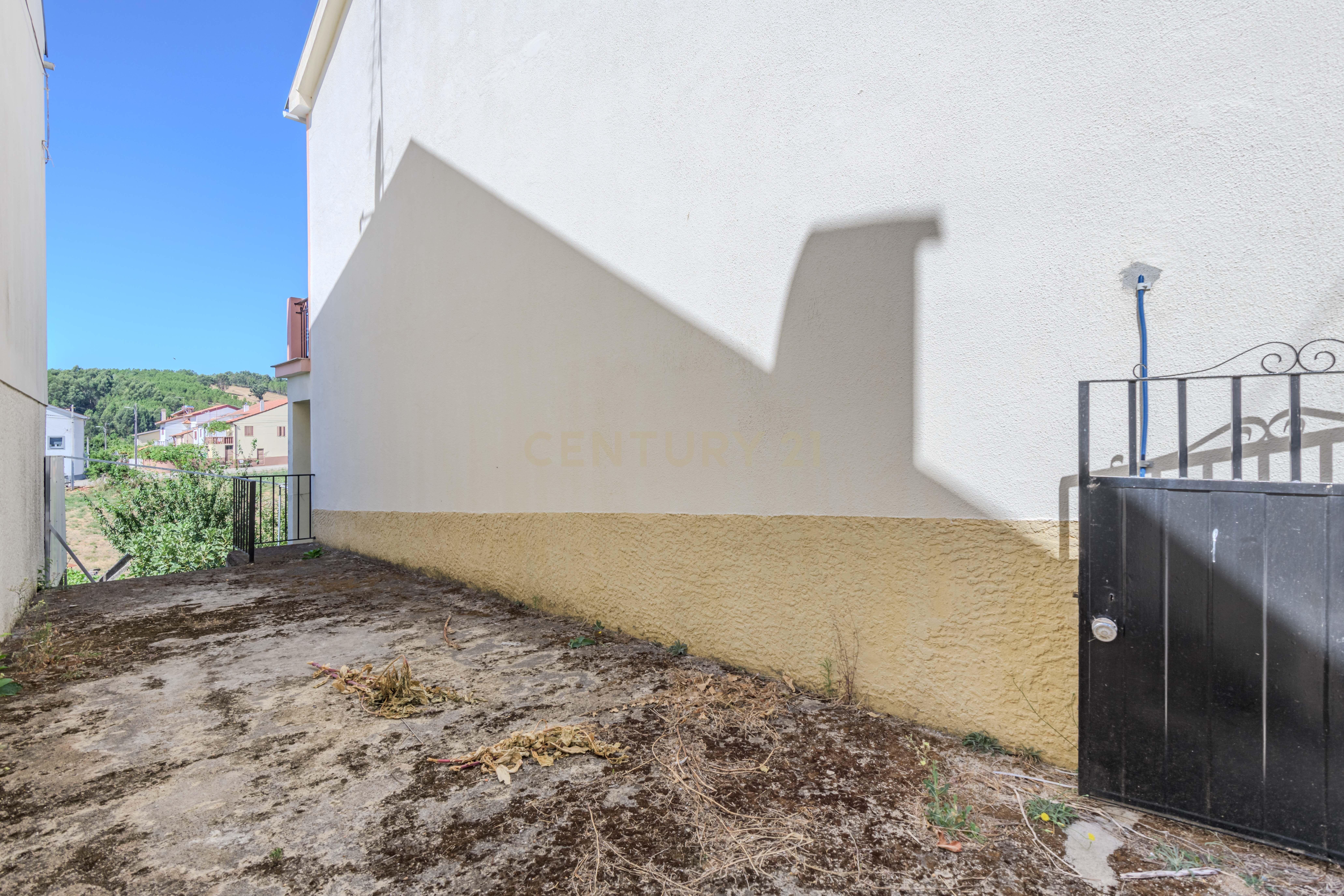 Moradia T3 Erada , Covilhã - Image 21