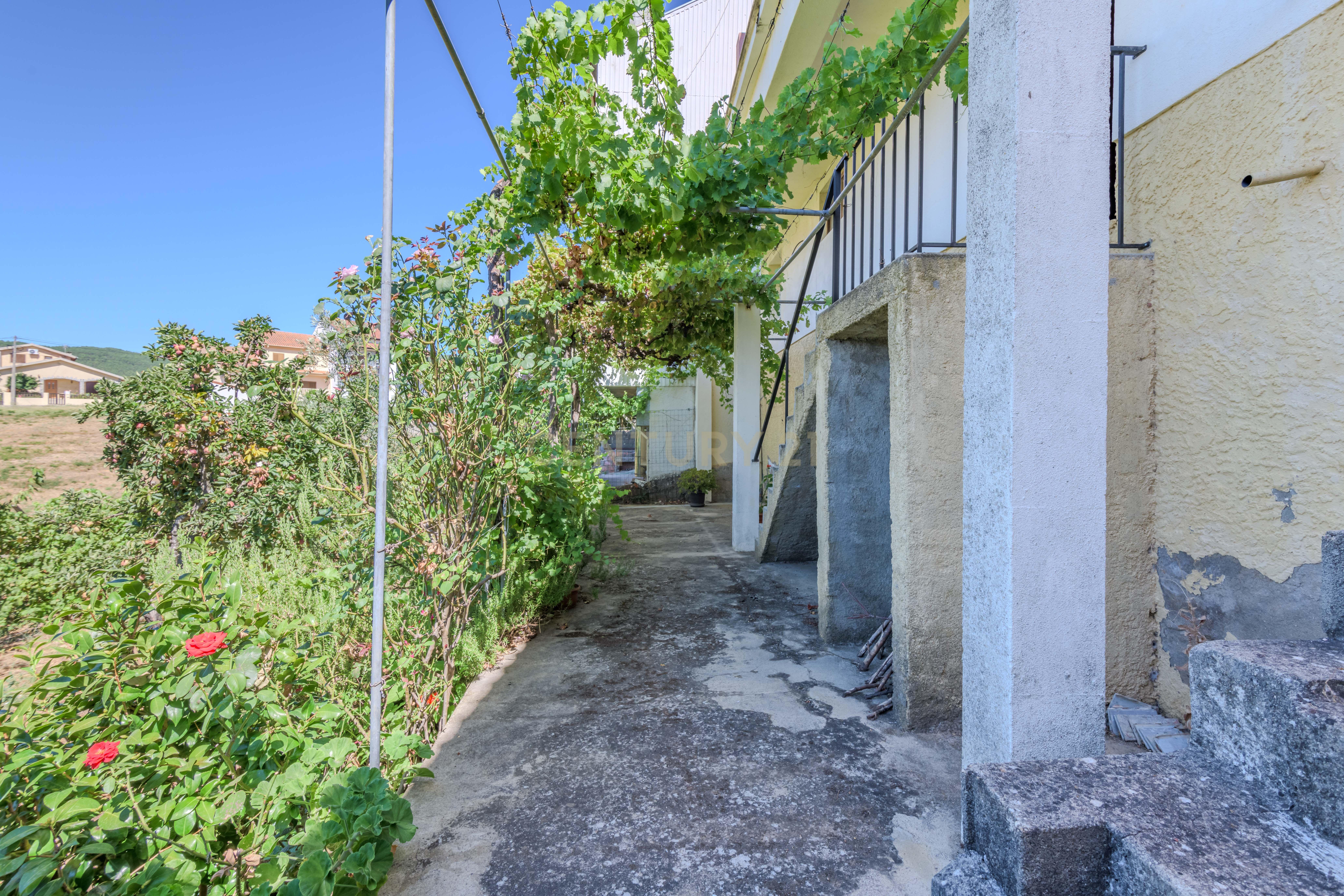 Moradia T3 Erada , Covilhã - Image 20