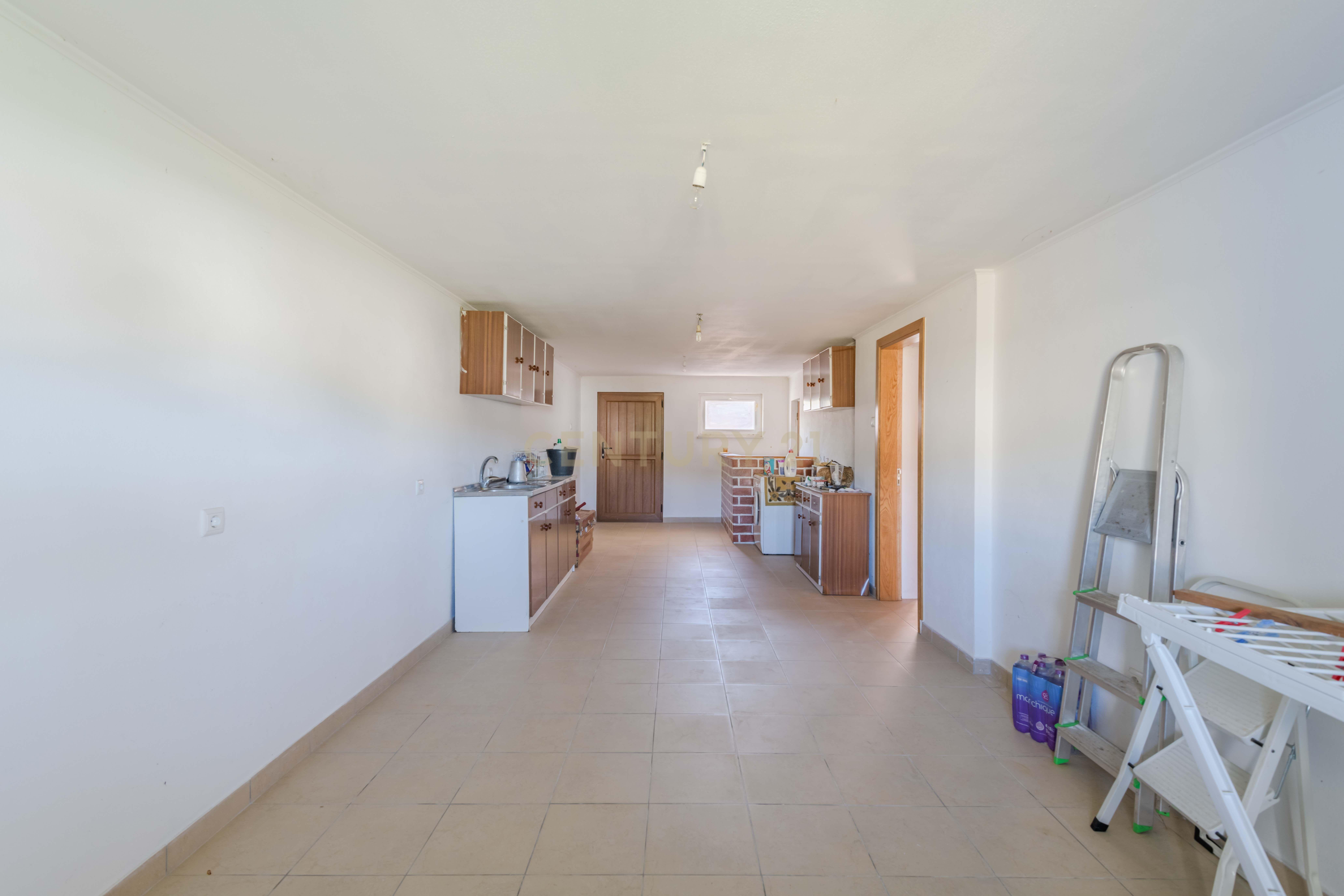 Moradia T3 Erada , Covilhã - Image 19