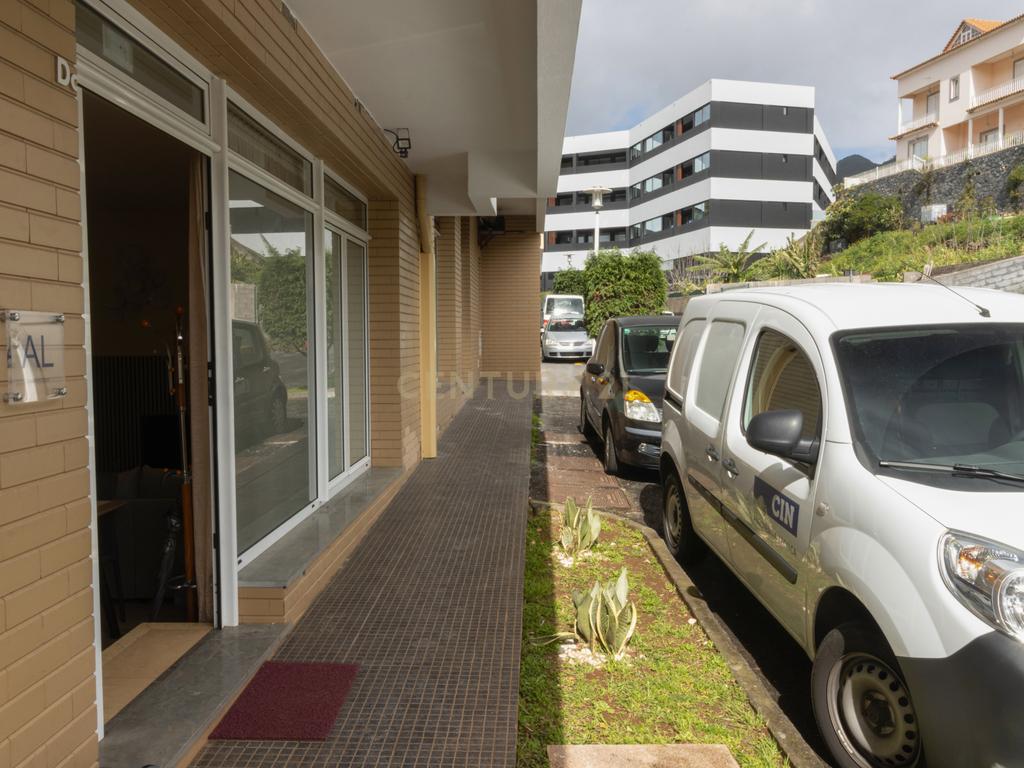 Apartamento T1+1 -Loja Renovada em Machico, Ilha da Madeira - 70m² por 180.000€ - Image 17
