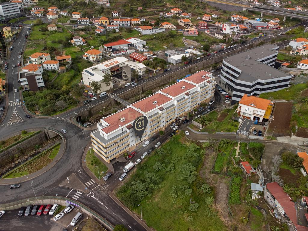 Apartamento T1+1 -Loja Renovada em Machico, Ilha da Madeira - 70m² por 180.000€ - Image 16