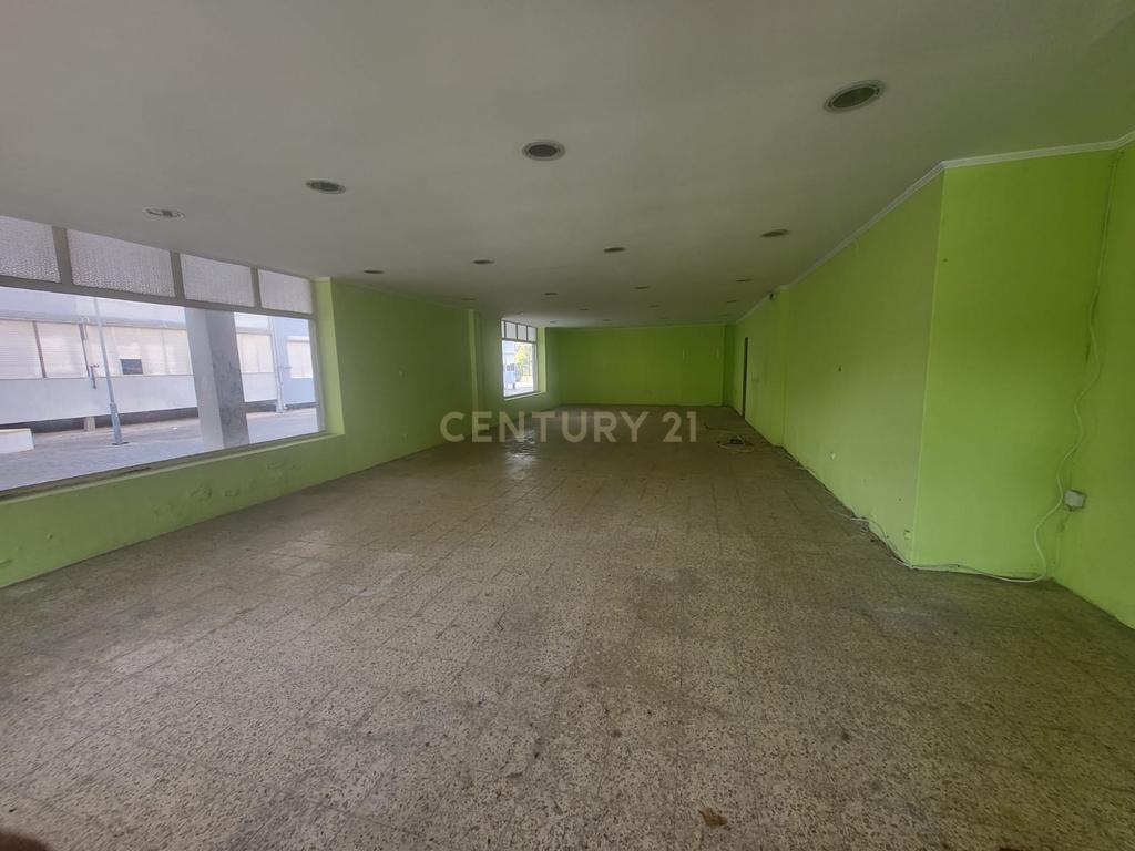 Loja para Arrendamento | 142,74 m² | Baixa da Banheira | 1200€/mês - Image 4