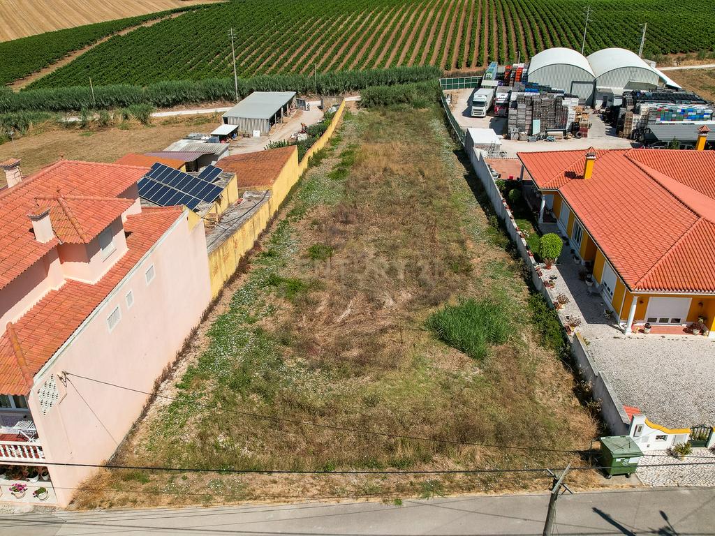 ** Descubra este magnífico Terreno Urbanizável c/2.360 mts2  em Torres Vedras, Lisboa. ** - Image 2