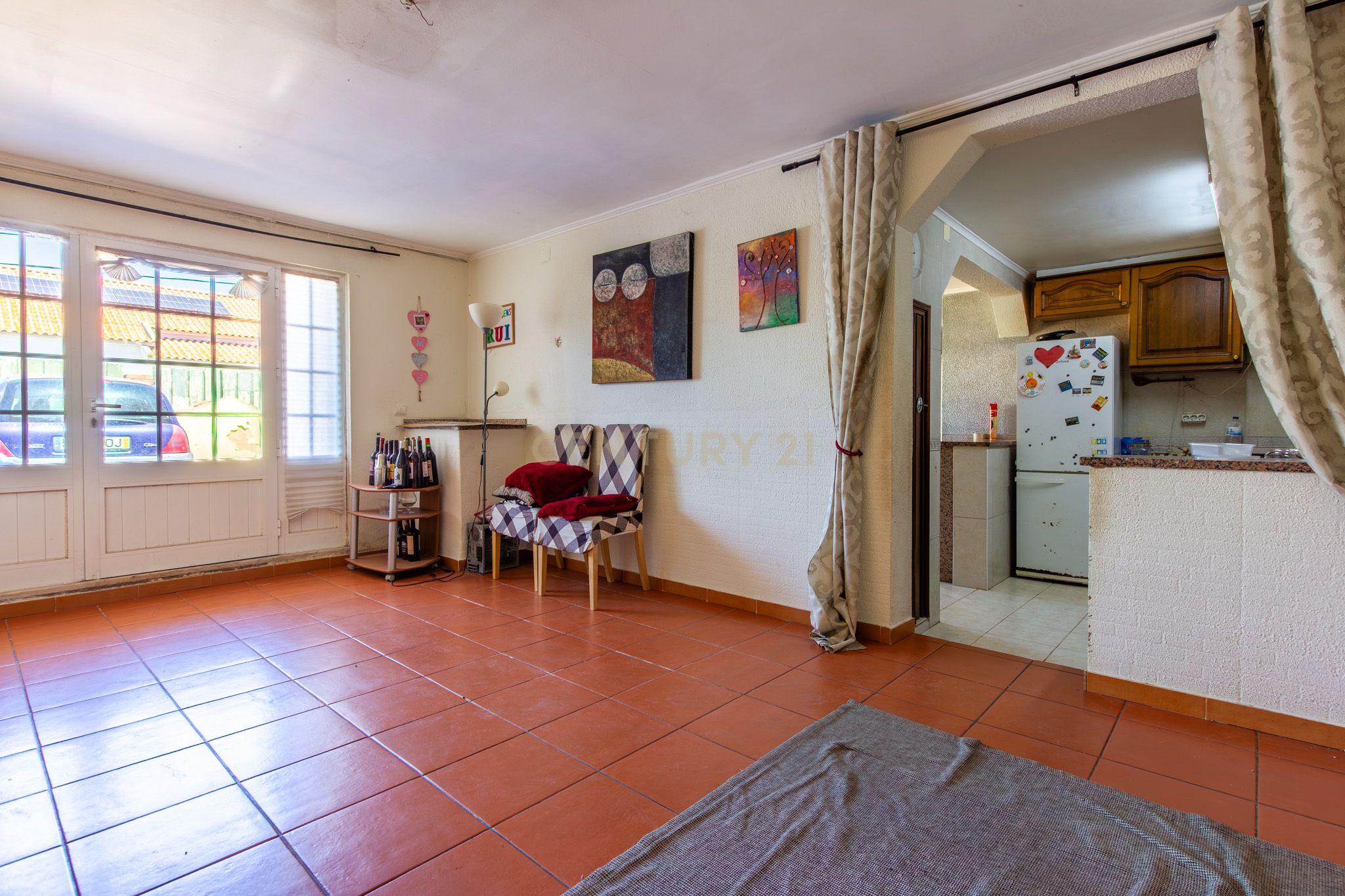 Fotografia 8 de Quinta do Conde - Moradia isolada inserida em terreno de 646m²