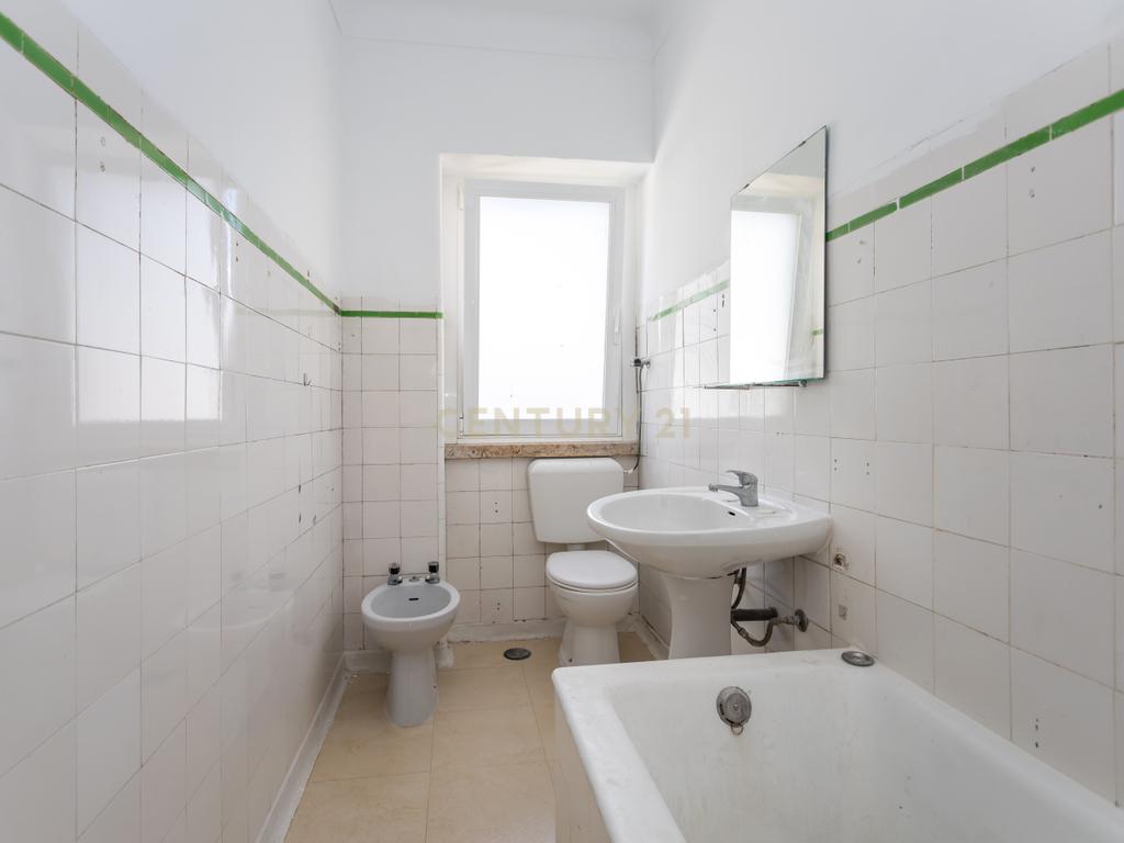 Apartamento T2 em Avenidas Novas, Lisboa  - Image 22