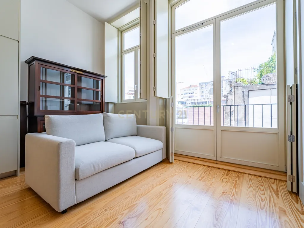 Apartamento T1 para Venda a Gonçalo Cristóvão - Image 5