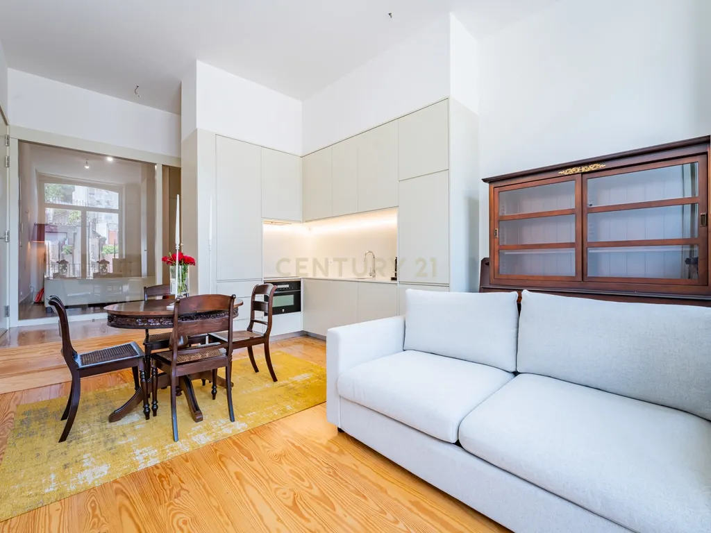 Apartamento T1 para Venda a Gonçalo Cristóvão - Image 2