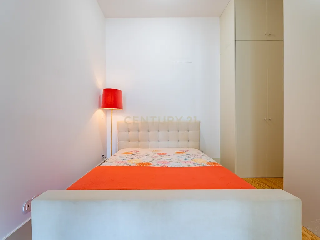 Apartamento T1 para Venda a Gonçalo Cristóvão - Image 7