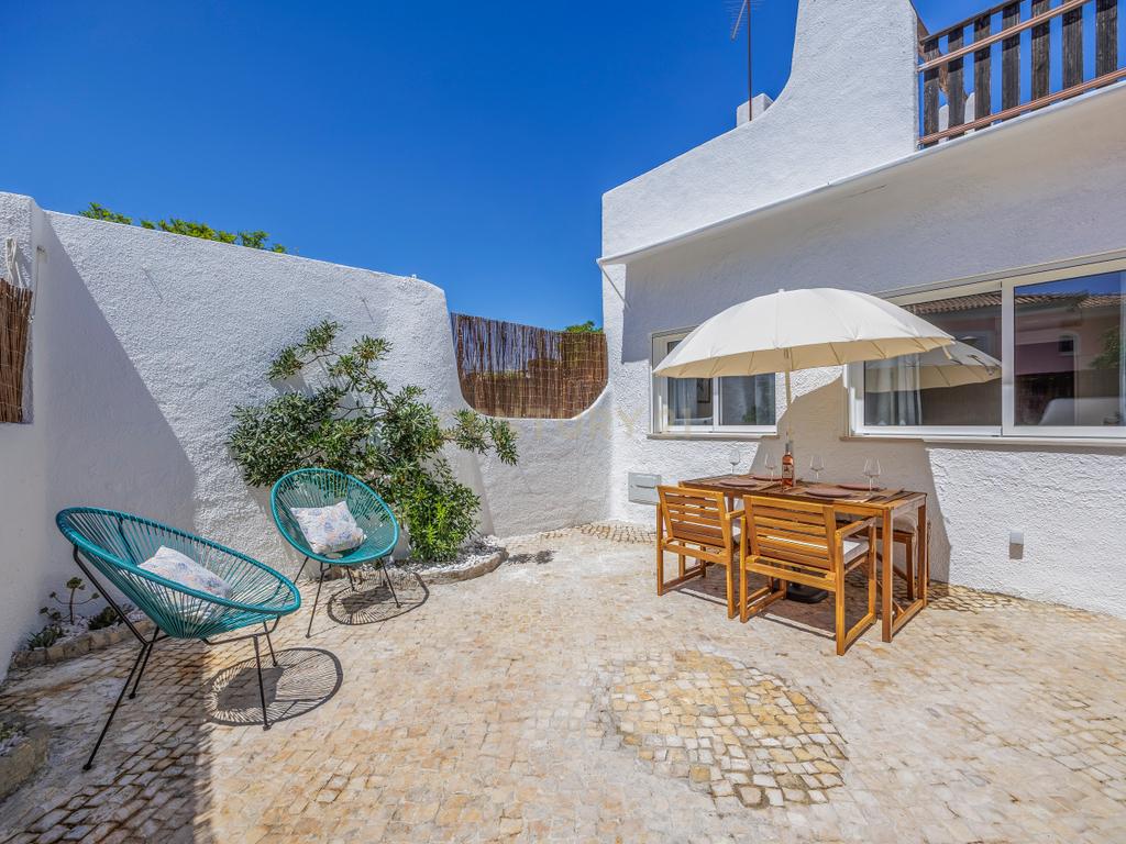 Apartamento Renovado T1 em Quarteira, Loulé - Oportunidade Única! - Image 17