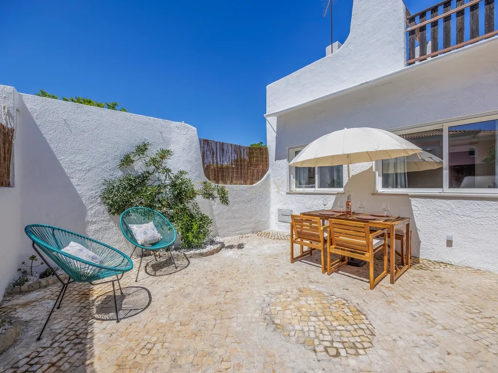 Apartamento Renovado T1 em Quarteira, Loulé - Oportunidade Única! - Image 17