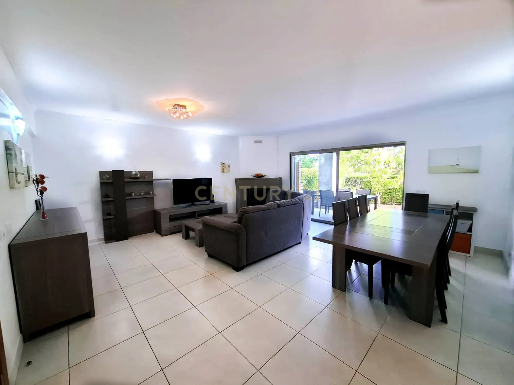 Fotografia 12 de 7 KM DAS PRAIAS DE ALBUFEIRA V3 COM JARDIM PRIVADO E PISCINA COMUM, GARAGEM EM BOX