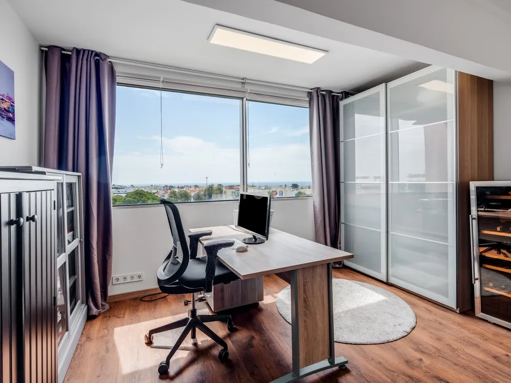 Apartamento com piscina, elevador e vista mar, no centro de Albufeira - Image 28
