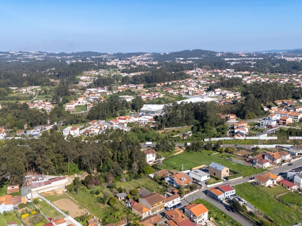 Moradia T4 com 392 m² e terreno de 1.070 m² | Anta - Image 10