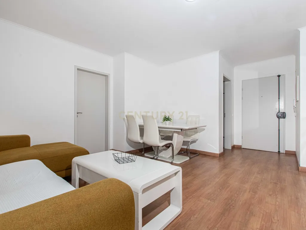 Apartamento T4 em Santa Clara - Lisboa - Image 4