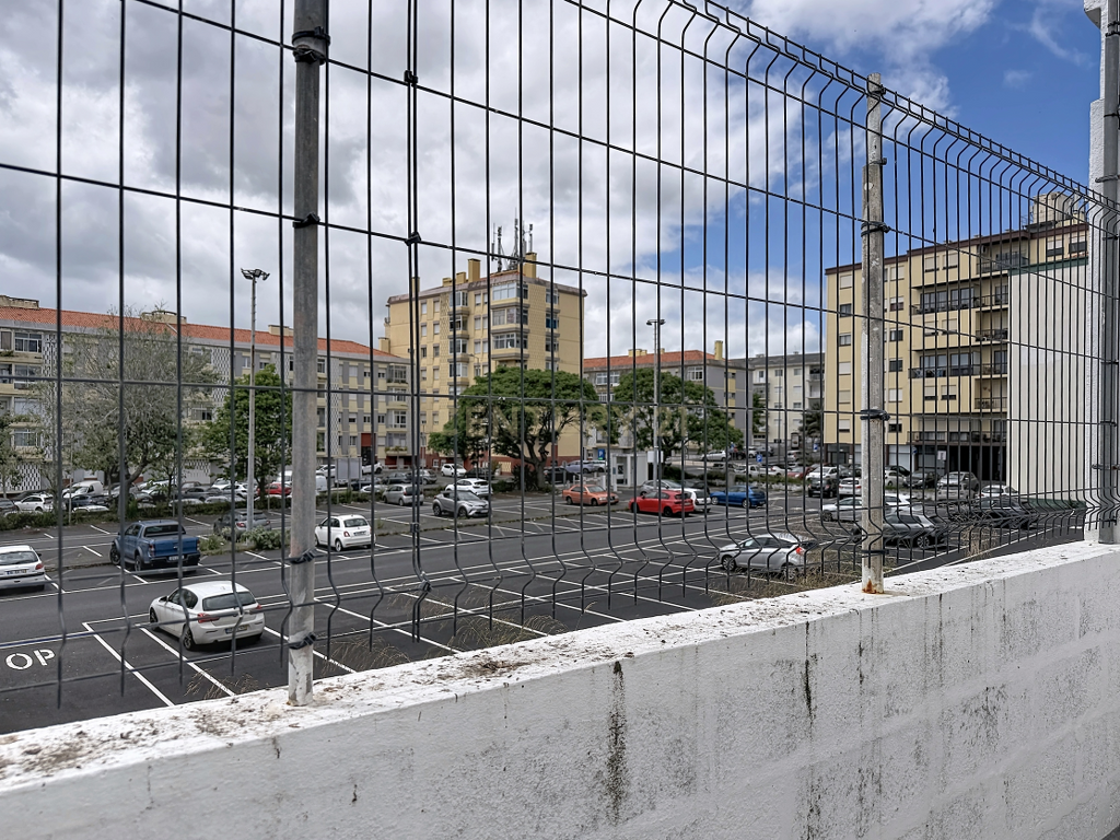 Moradia Geminada T2 no Centro de Ponta Delgada - Image 20