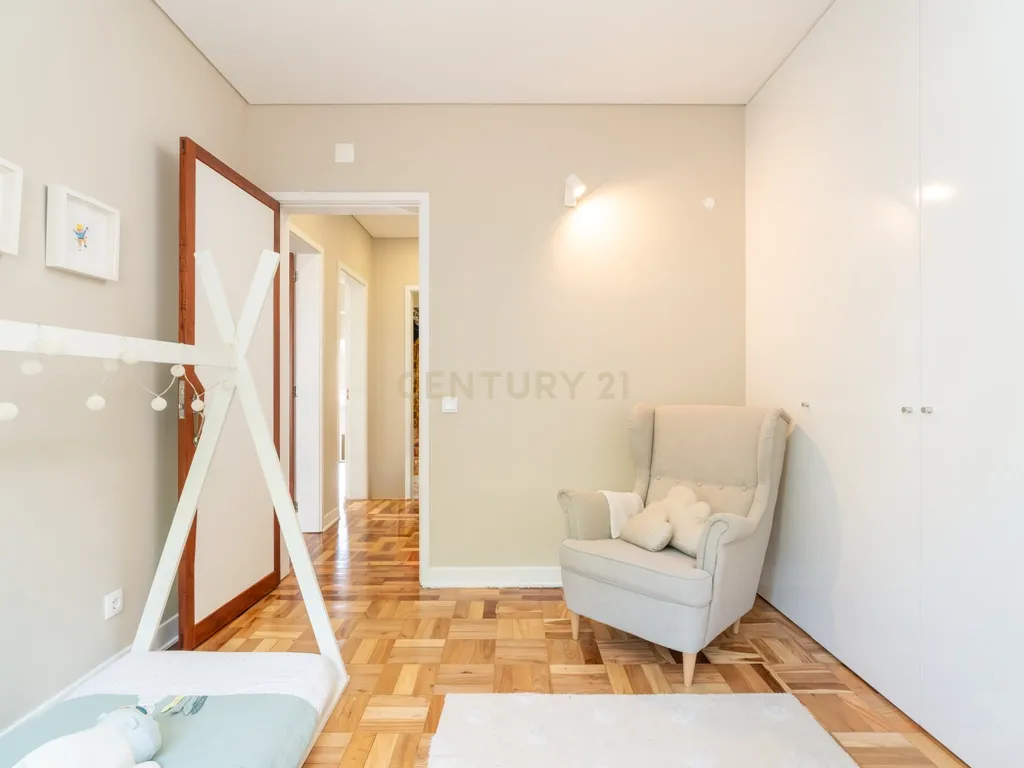 Apartamento T3+1 com logradouro e estacionamento privativos e sótão independente rentabilizado – Bairro Norton de Matos - Coimbra - Image 24