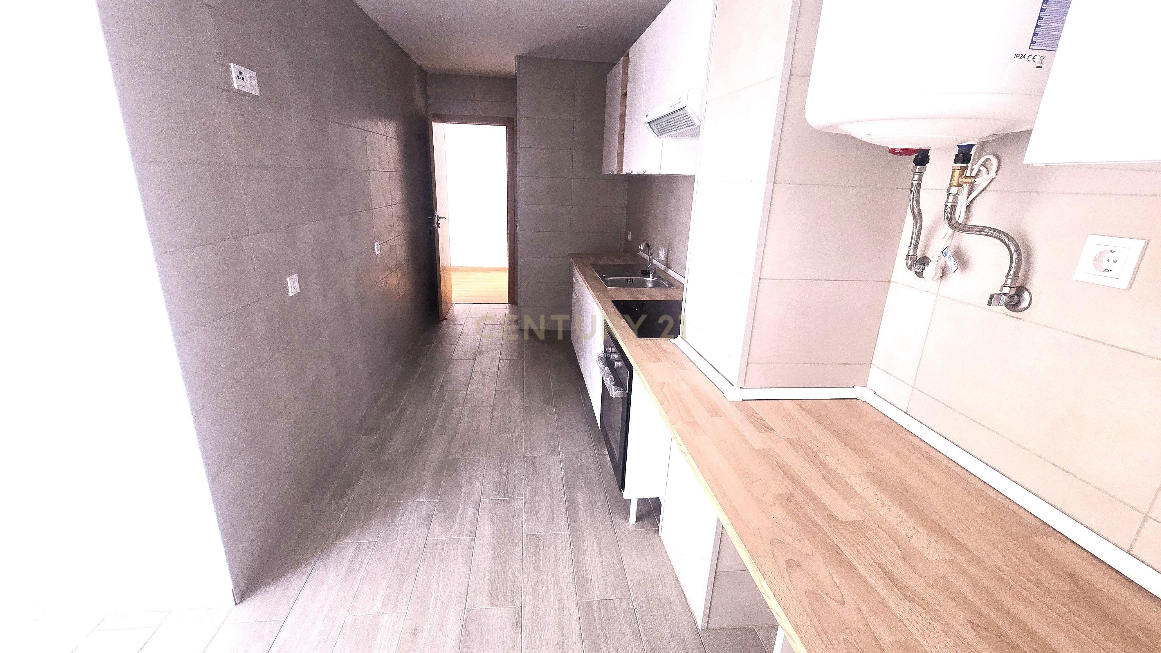 Fotografia 3 de Apartamento T3 Totalmente Remodelado para Arrendamento | Bairro do Liceu | Setúbal