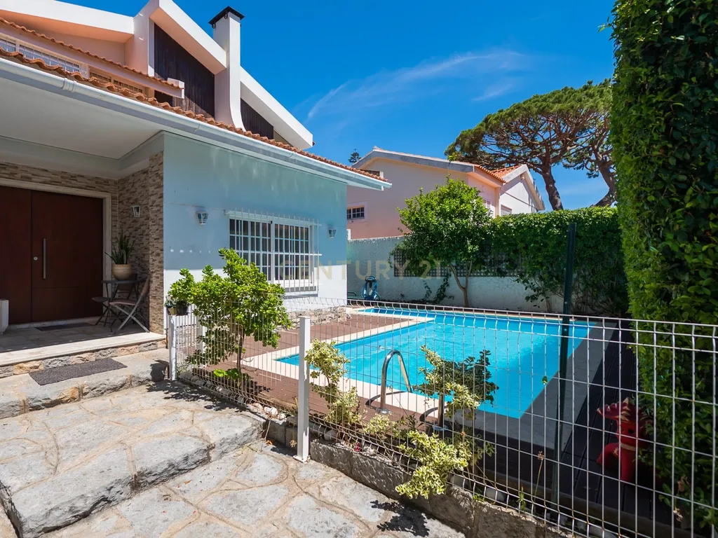 Moradia T4 com piscina | Cascais - Image 2
