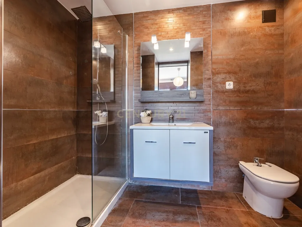 Apartamento amplo de 3 quartos no coração de Vendrell - Image 43