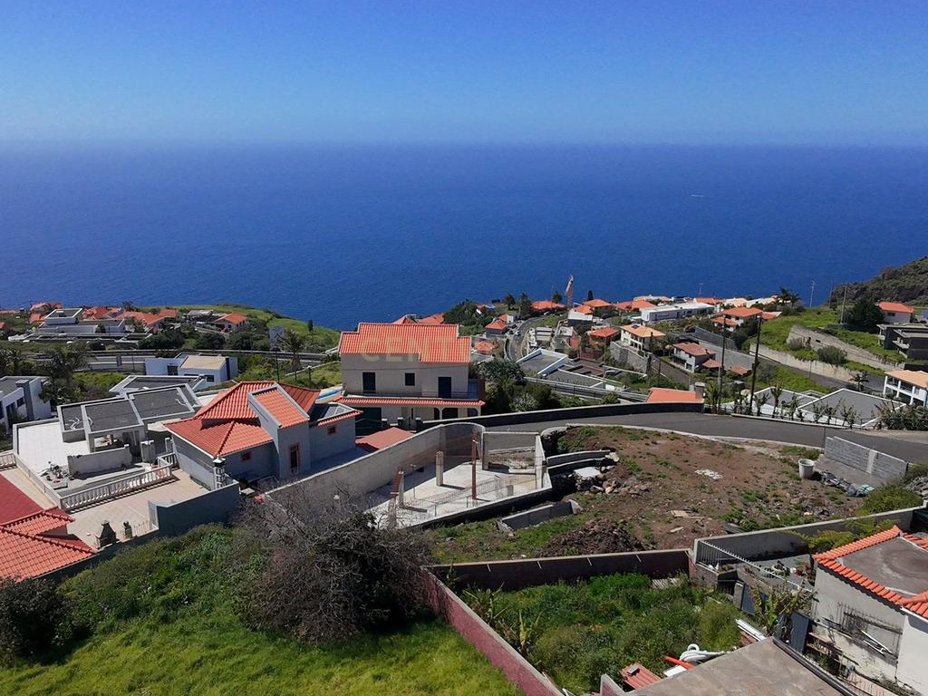 Terreno com Projeto Aprovado – Estreito da Calheta, Madeira - Image 15