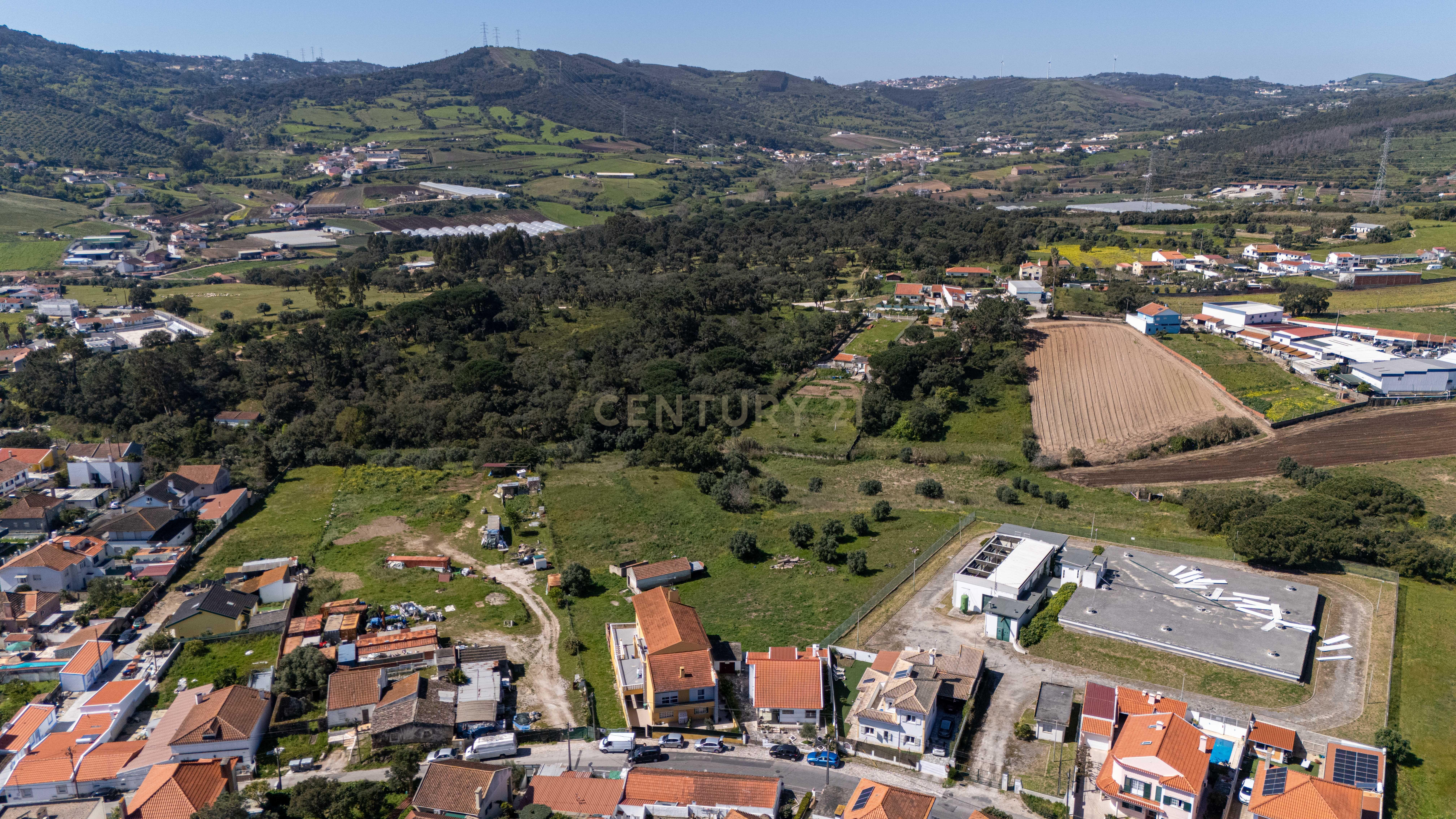 Espetacular Moradia T4 em Loures com Jardim e Terraço - Image 44