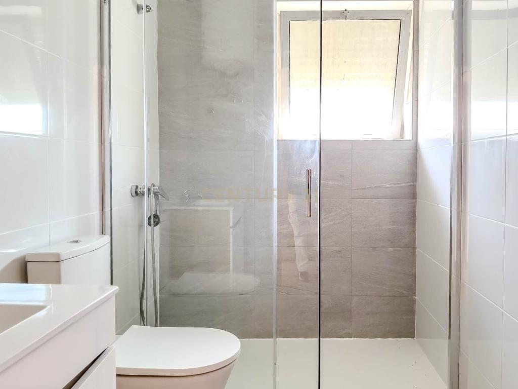 Apartamento T1 totalmente renovado em Esmoriz, Aveiro - Excelente Localização - Image 9