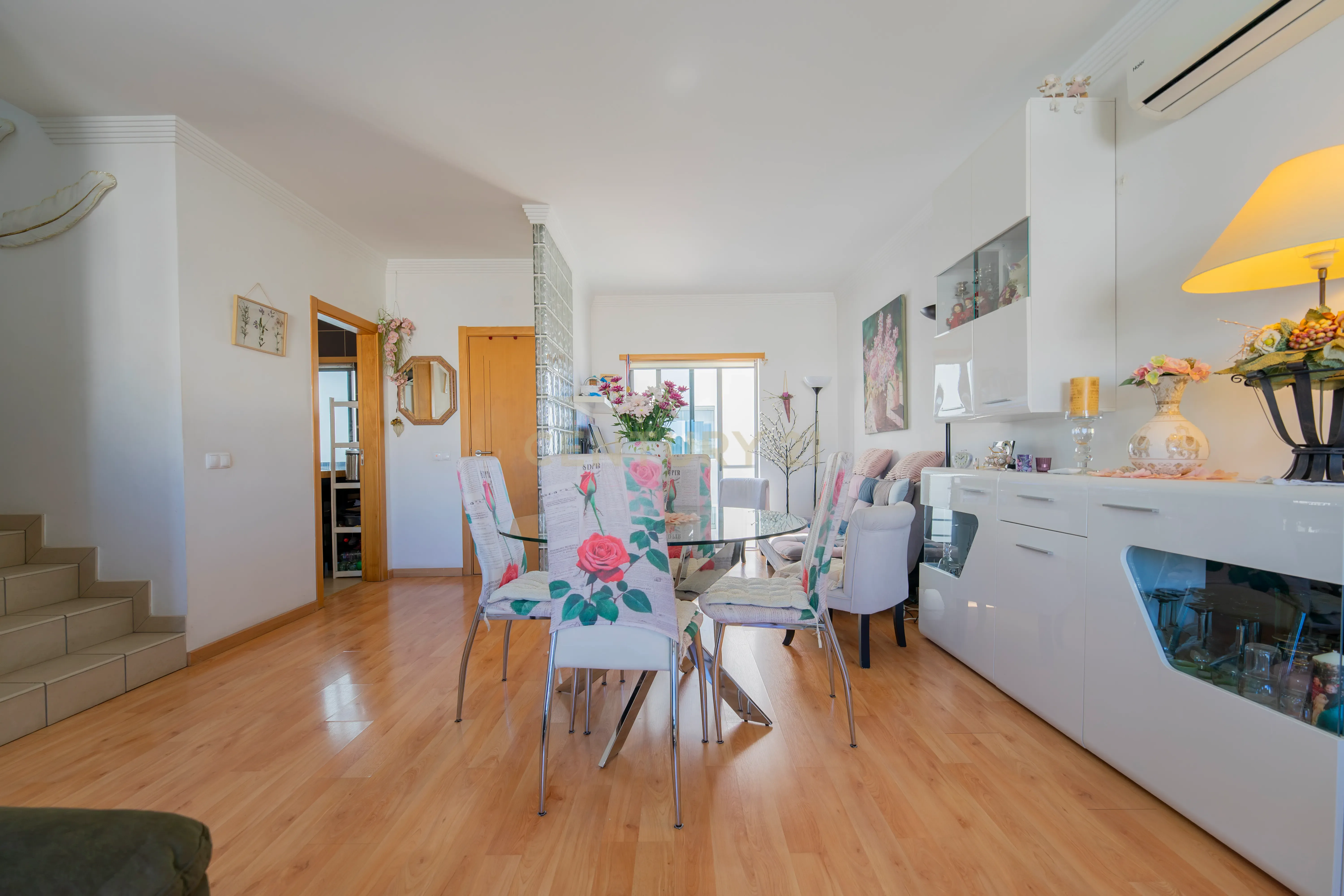 Fotografia 6 de Apartamento T2 Duplex em Olhão com 2 Lugares de Estacionamento e 2 Grandes Terraços, na Baixa de Olhão