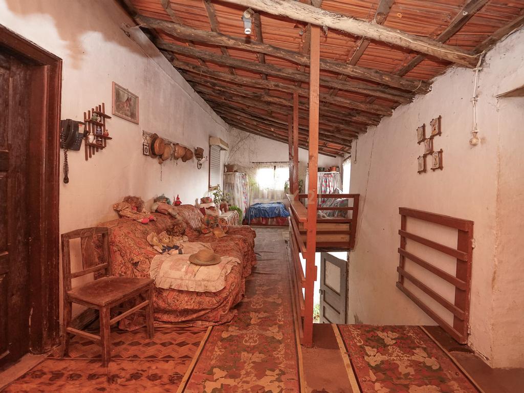Duas Casas para restaurar com terreno, pátio, cozinha do forno junto do rio - Image 24