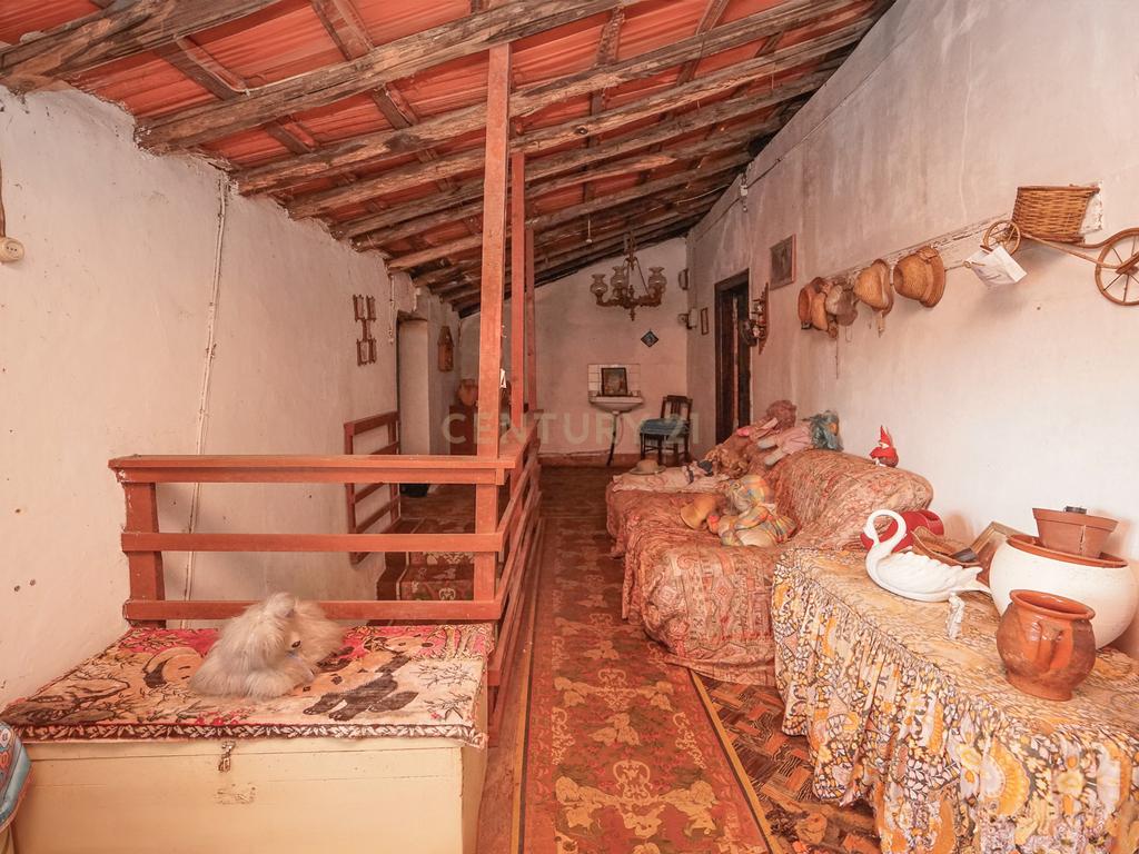 Duas Casas para restaurar com terreno, pátio, cozinha do forno junto do rio - Image 18