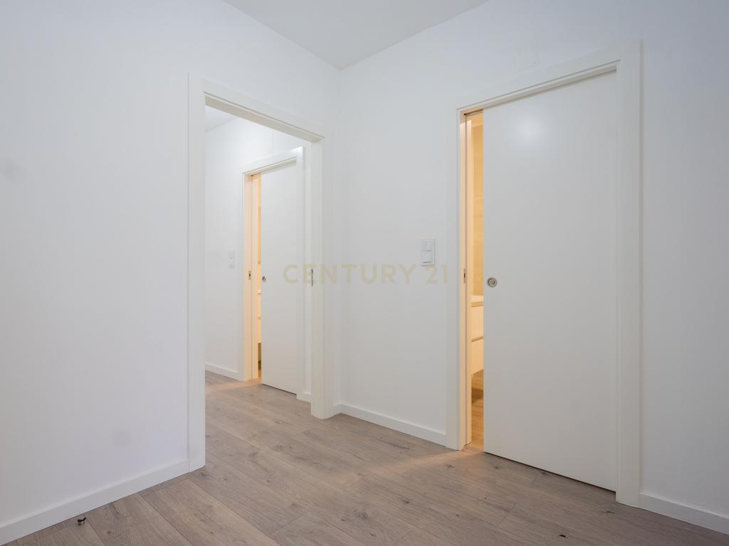 Apartamento T3 novo de qualidade superior com varanda coberta,vistas panorâmicas,garagem,localização privilegada e tudo a pé no centro de Lousã - Image 16