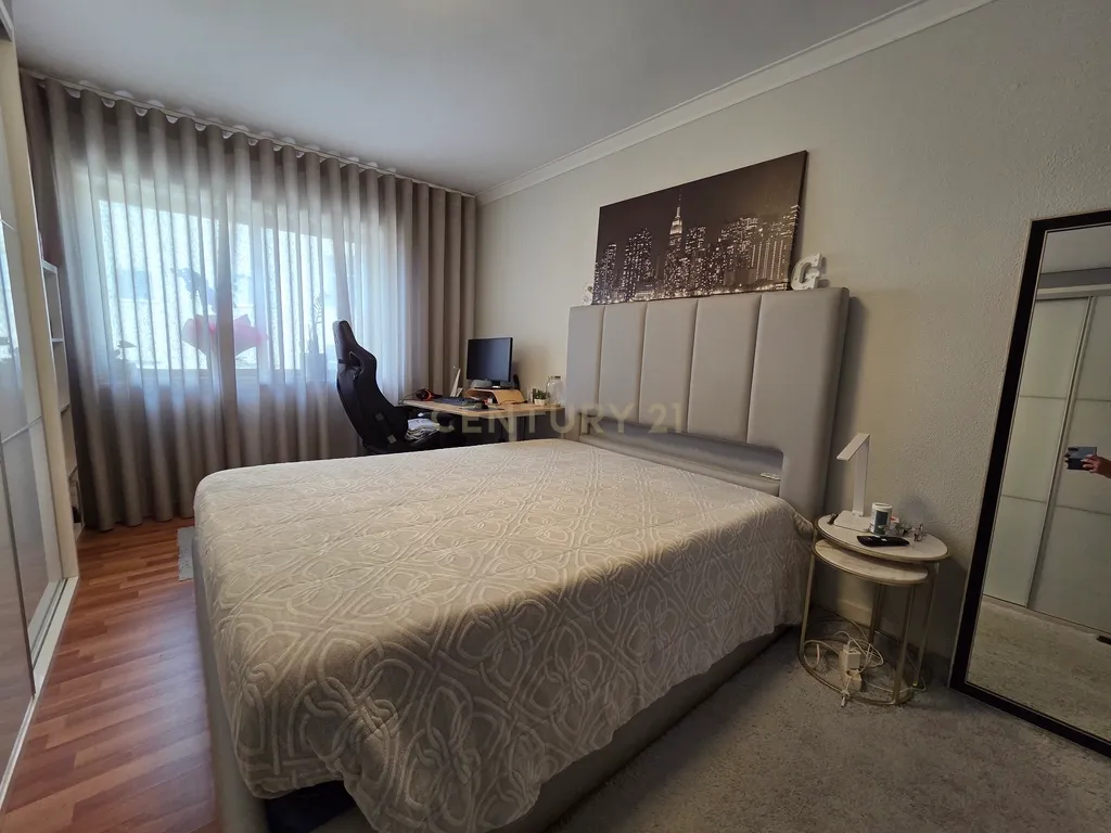 Apartamento T2 | Varanda | Remodelado | Garagem Individual | Centro de Fânzeres - Image 24