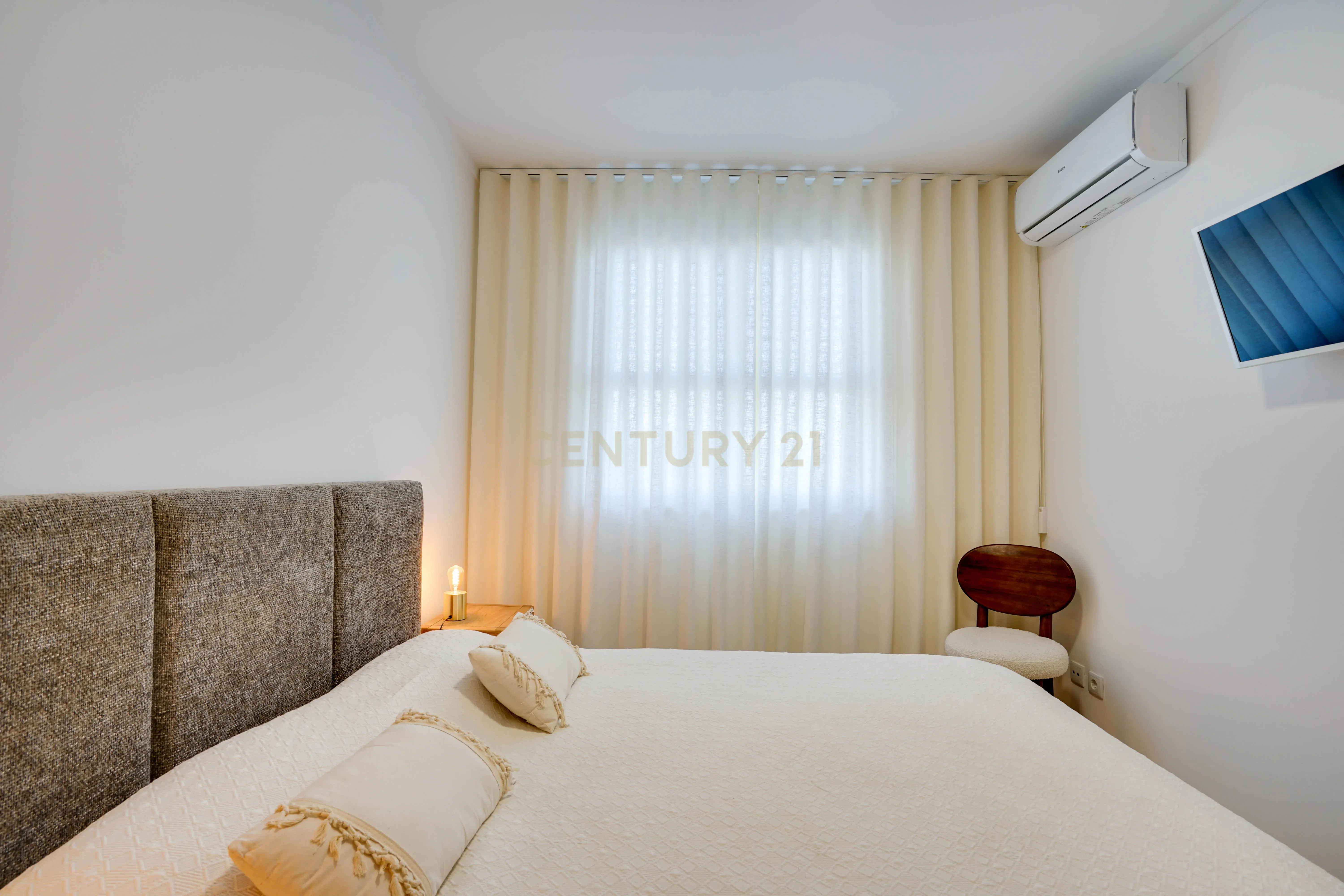 Apartamento T1 com Vista Panorâmica sobre o Rio Tejo – Parque das Nações, Lisboa - Image 21
