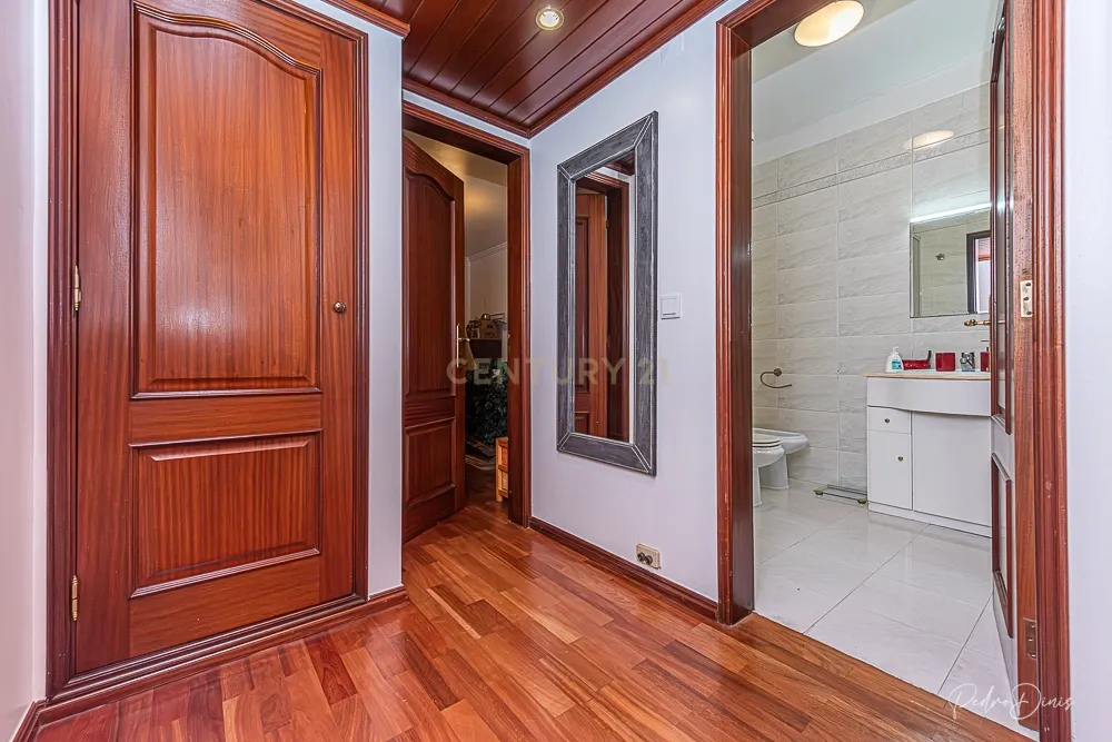 Apartamento de 4 assoalhadas em Zona Premium c/ 122m2 VANICELOS - SETUBAL - Image 31