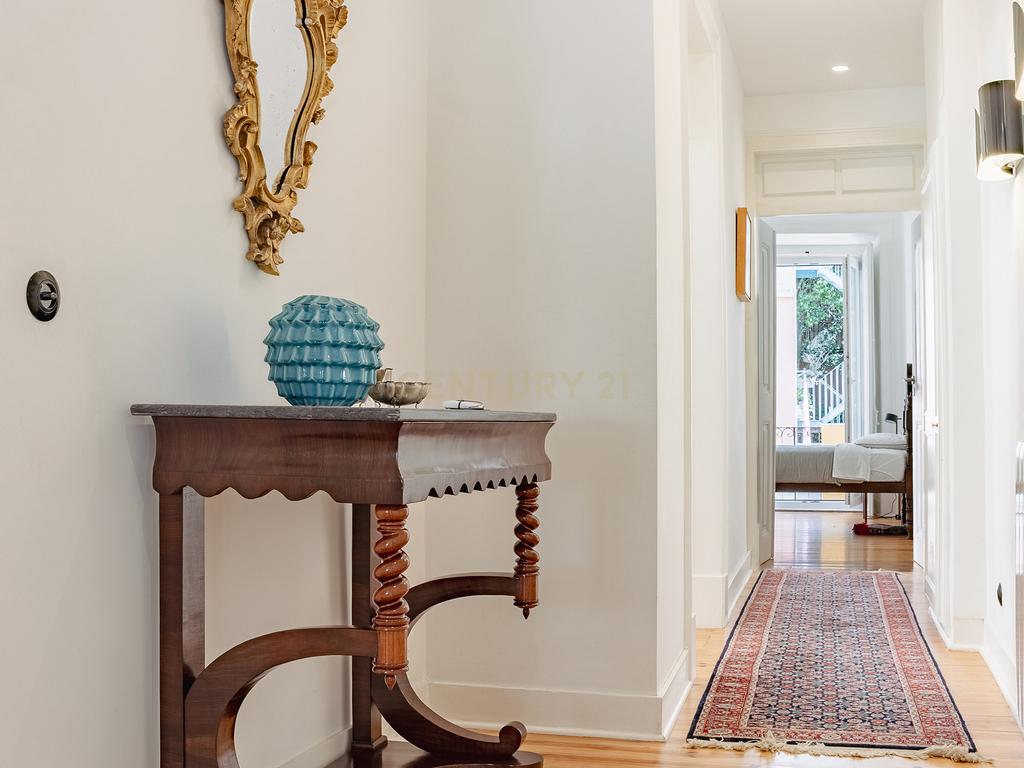 APARTAMENTO DE LUXO NA RUA DE SÃO BENTO — 188 m² | PRÍNCIPE REAL · ESTRELA - Image 4