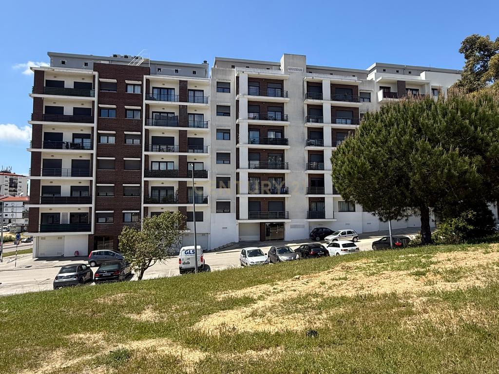 T3 c/Arrecadação e Parqueamento - Torre da Marinha - Image 20