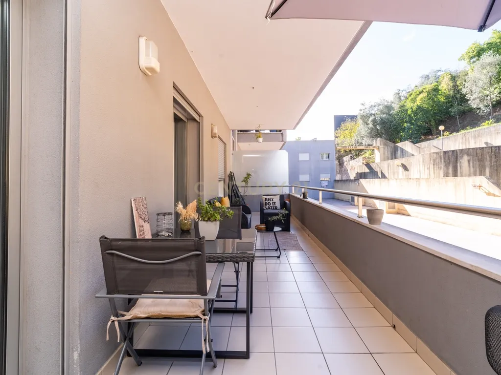 Apartamento T1 com Garagem - Av. Guarda Inglesa - Image 14