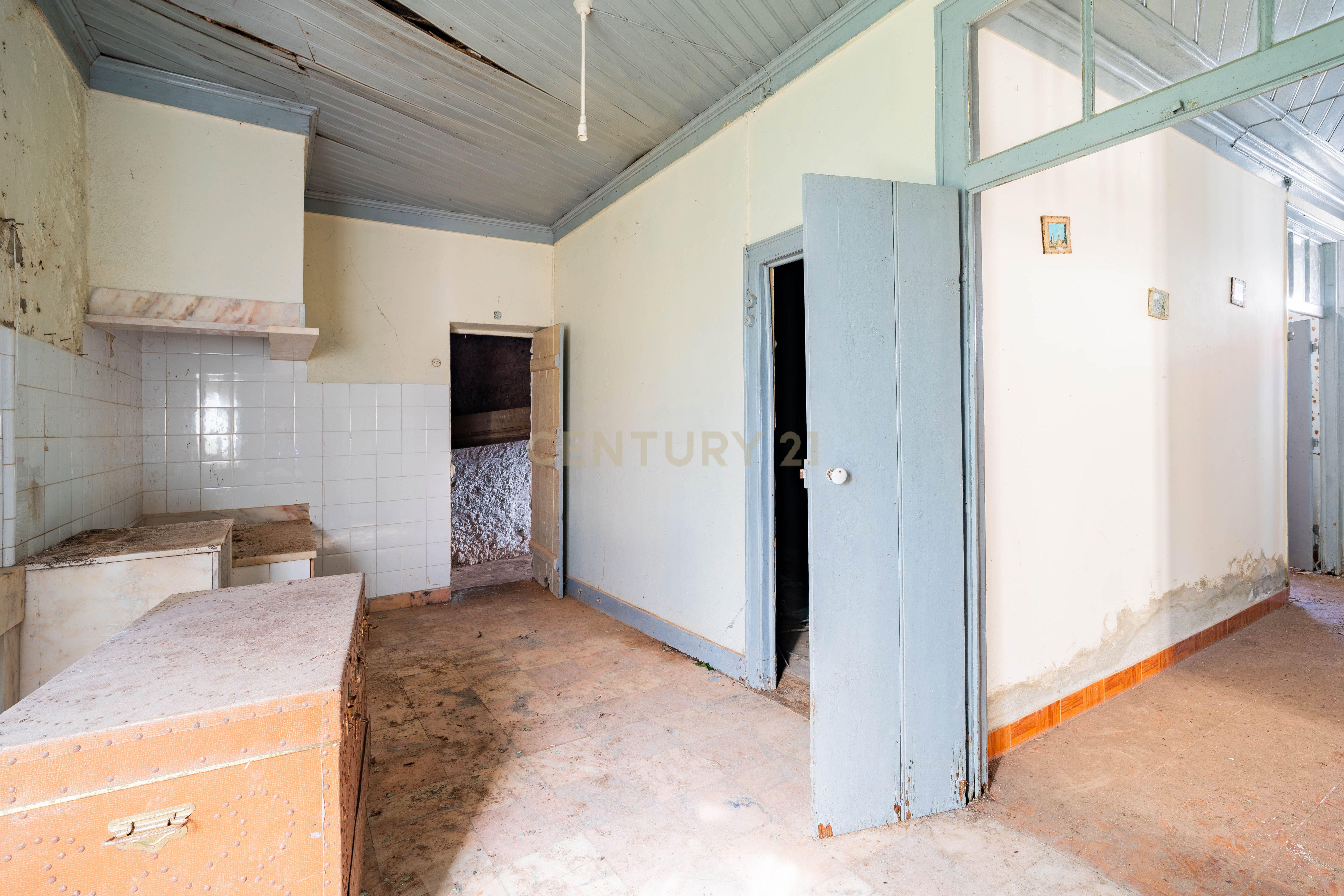 Fotografia 11 de Moradia Térrea com Excelente Potencial  2.116 m2 de terreno Localização Priviligiada