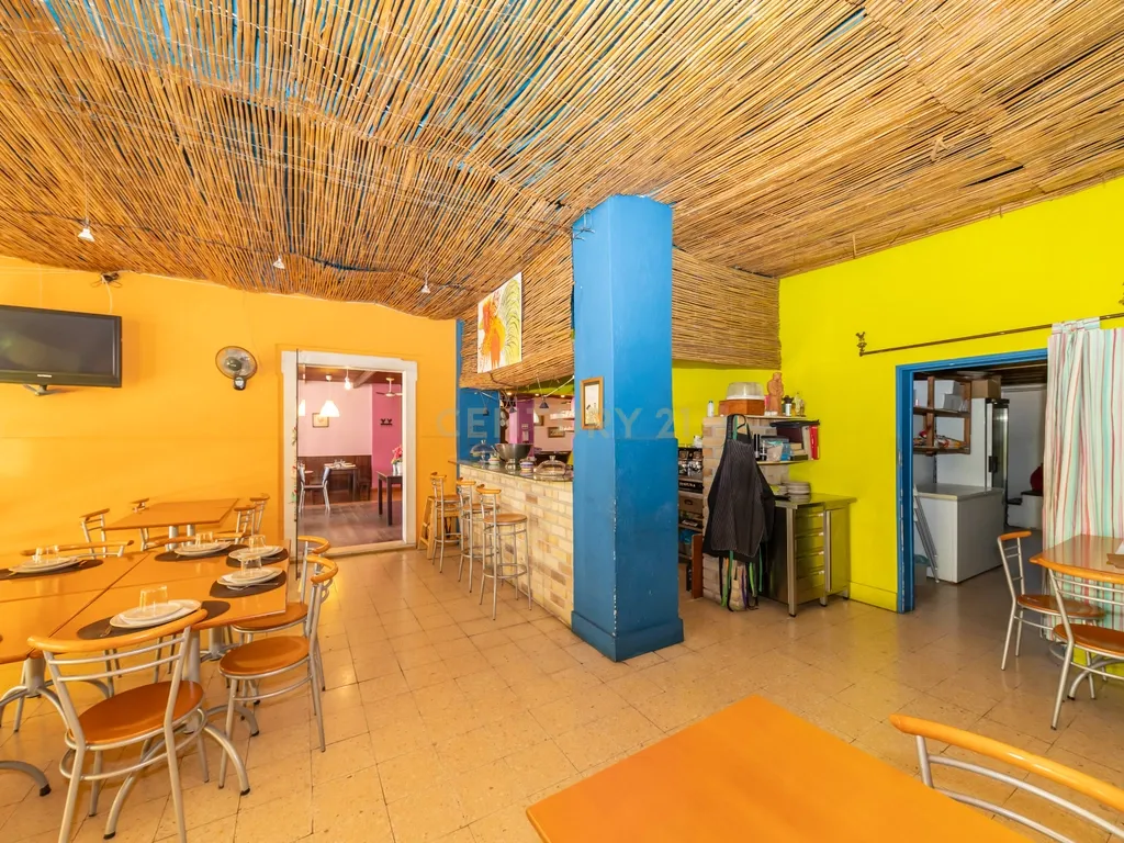Restaurante "República dos Frangos" – Oportunidade Única em São João, Junto à Praia - Image 30