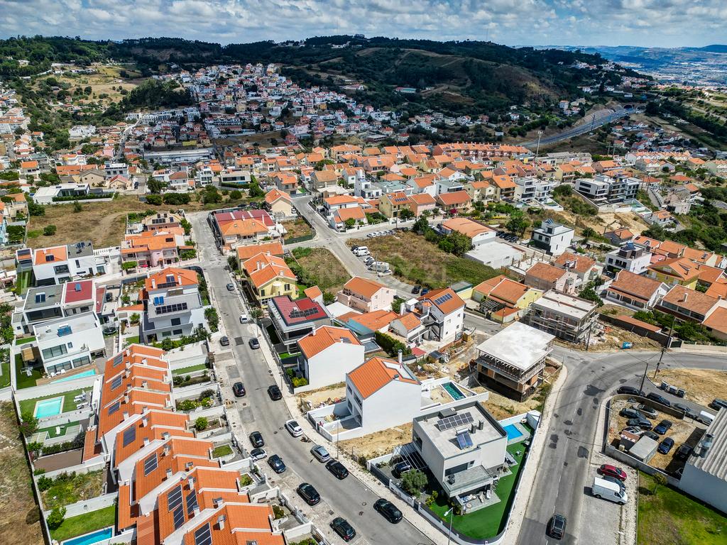 Moradia T4 com piscina em Caneças - Image 70