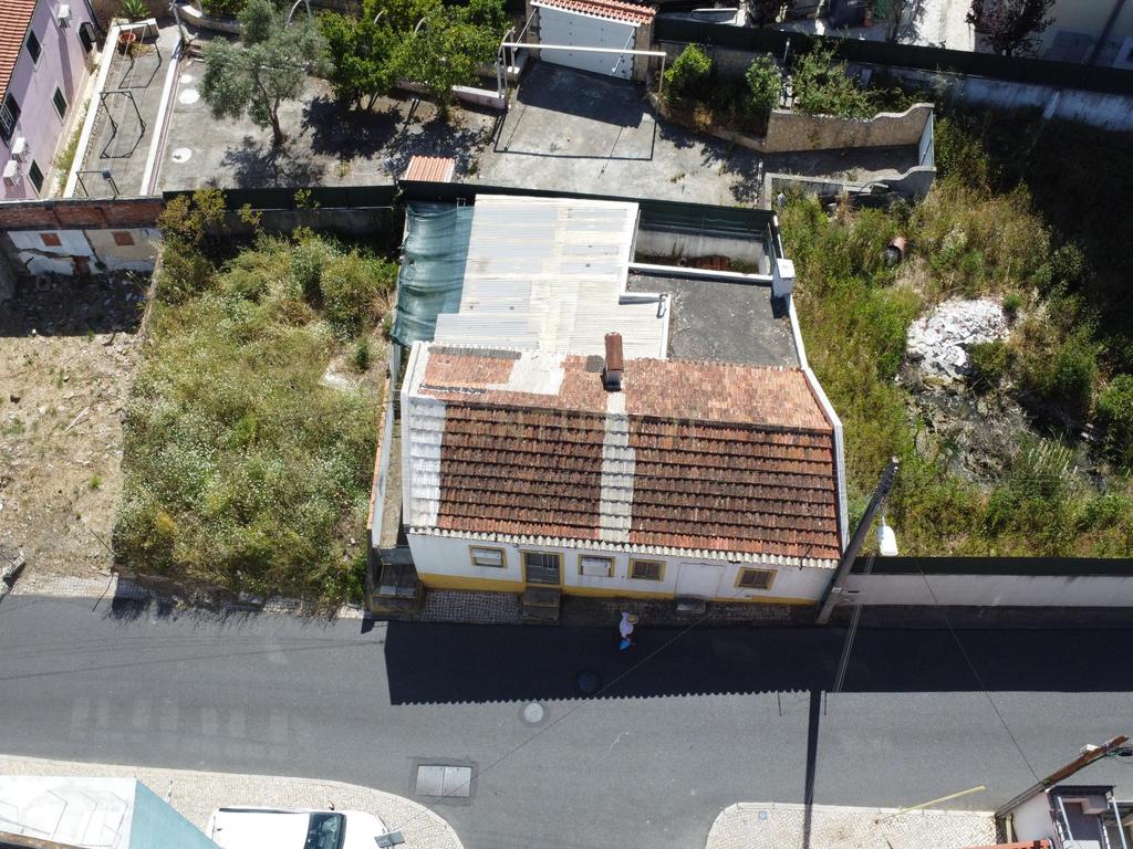 Moradia com 2 apartamentos em Odivelas - Image 12