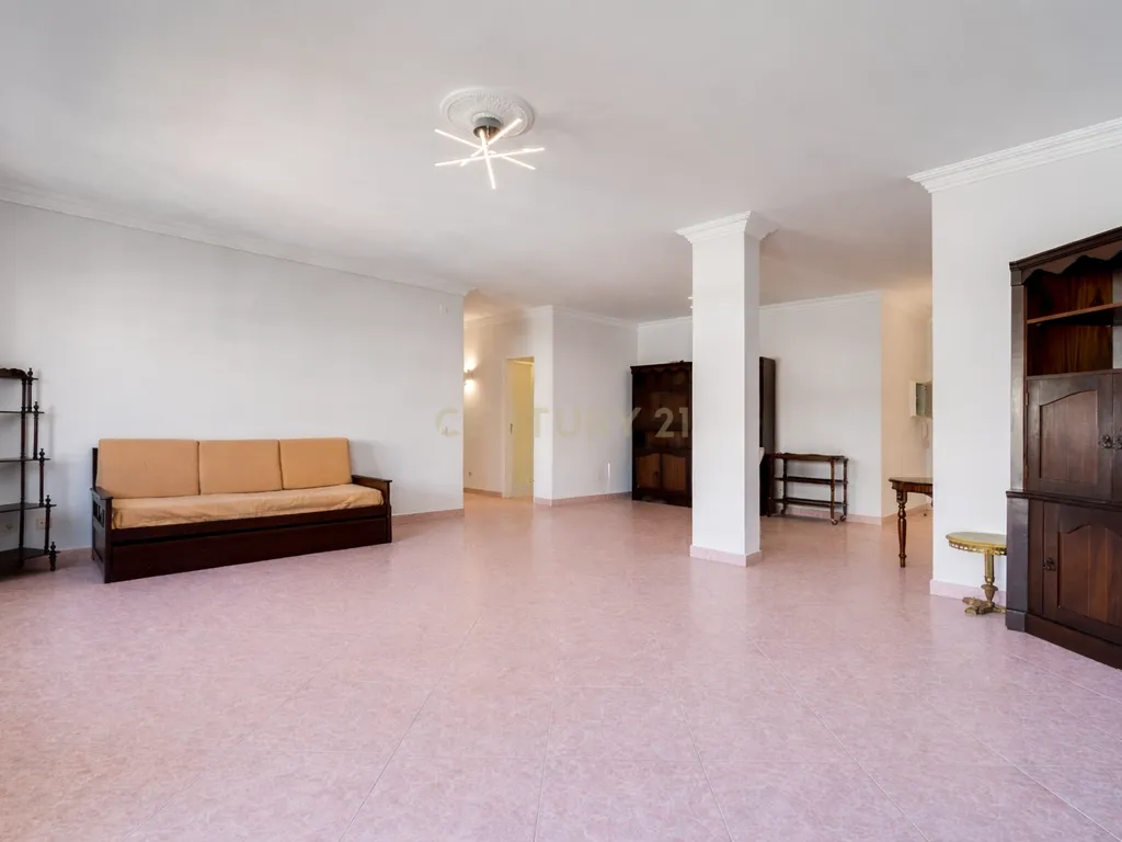 Apartamento T3 a 300m da Praia em Quarteira - Image 3