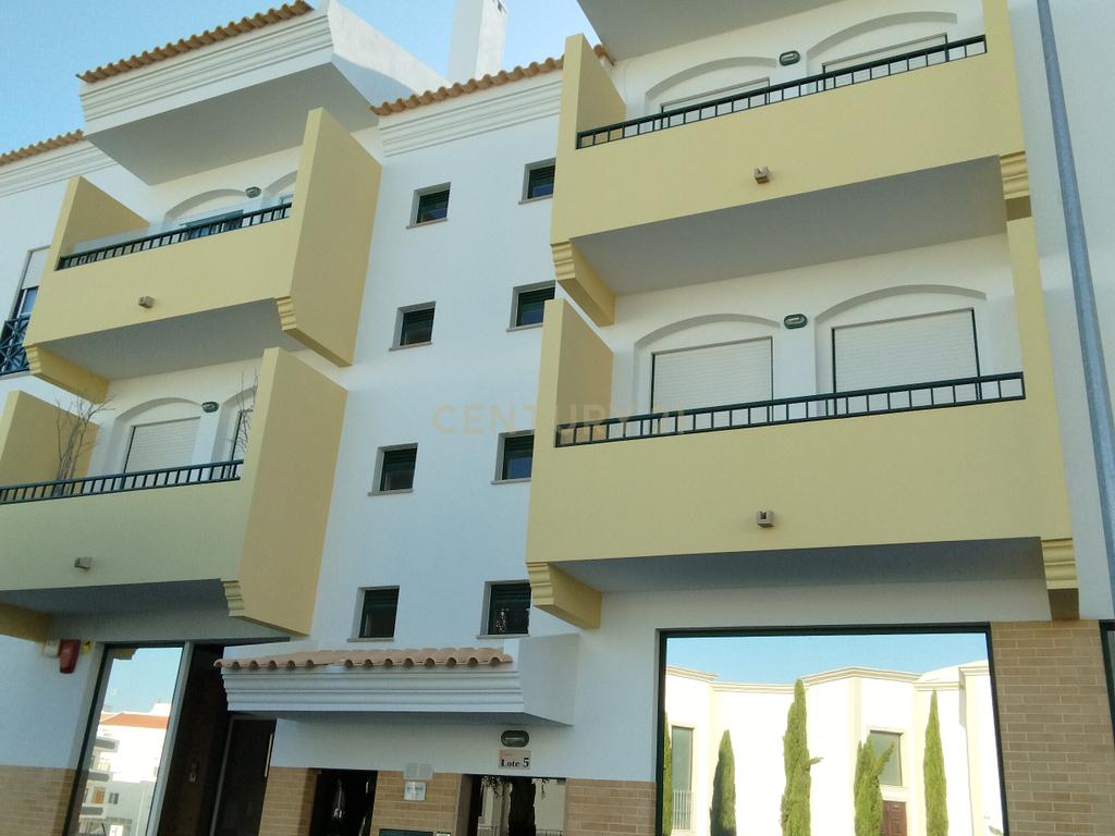 Apartamento T3 em Almancil, condomínio com Piscina, Jardim e Garagem  - Image 2