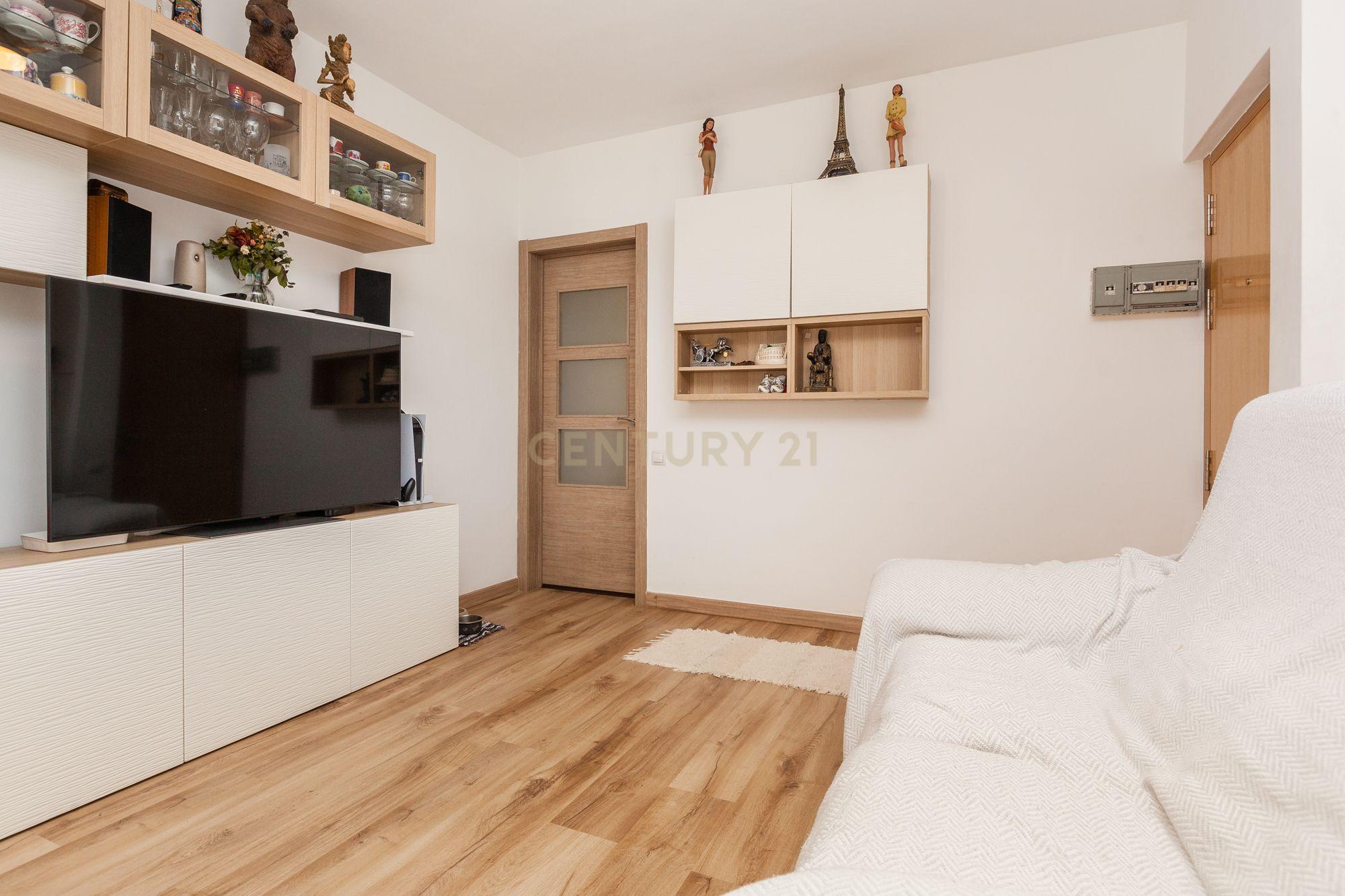- Image 4