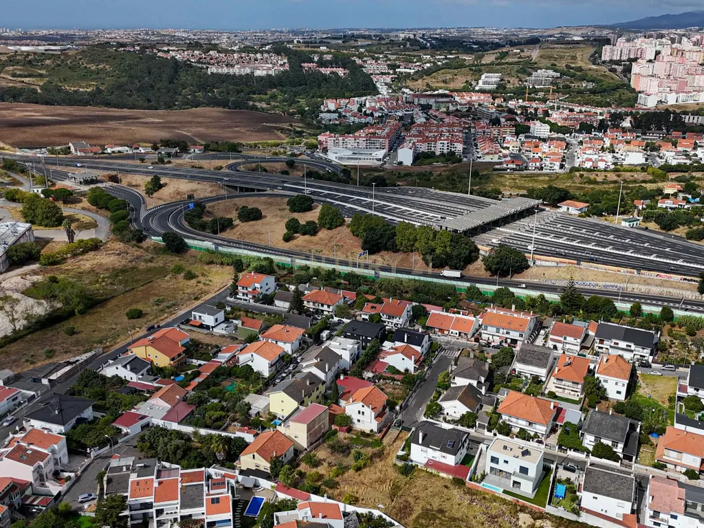 Moradia T4 Premium independente com Piscina (Nova Construção) / Barcarena - Image 53