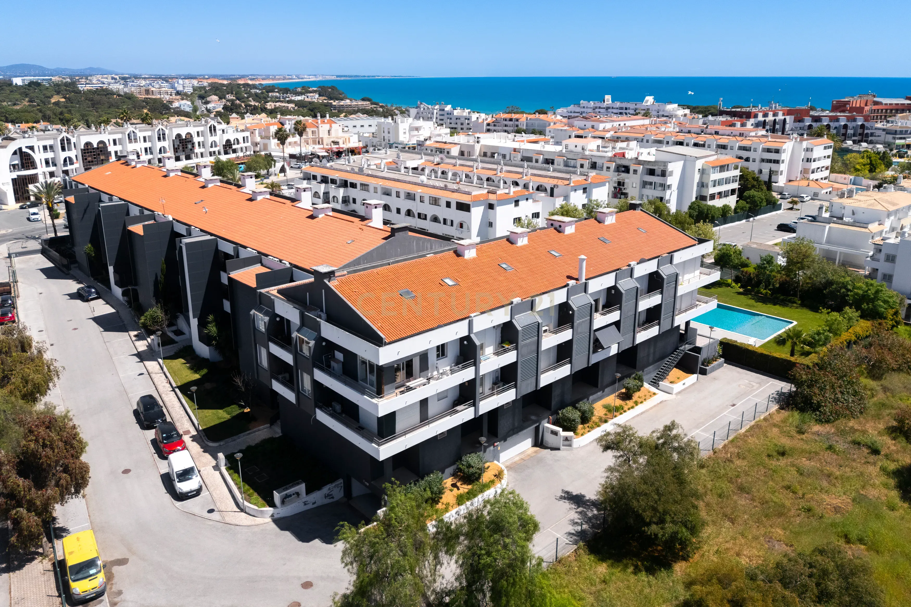 Duplex T2 com Garagem Box – Edf.Santa Eulália Praia, Albufeira