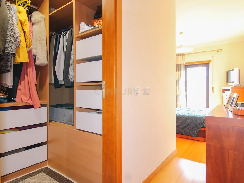Apartamento T3 centro Palmela - Image 17