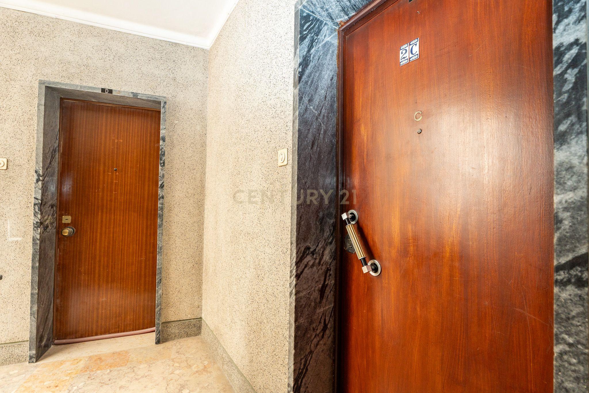 Apartamento T1 em Corroios com Luz Natural e Boa Localização - Image 15